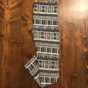 🌻5 for $20🌻 Pink Rose Black/White Leggings M